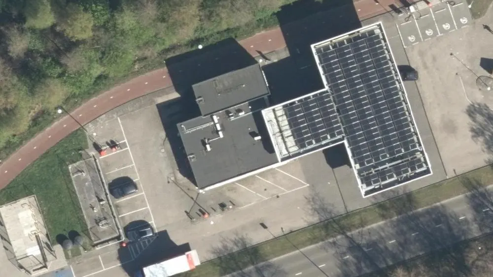 Luchtfoto van de omgeving van AVIA Eindhoven Eisenhowerlaan aan de Eisenhowerlaan 11. Nog geen foto's van de locatie zelf.