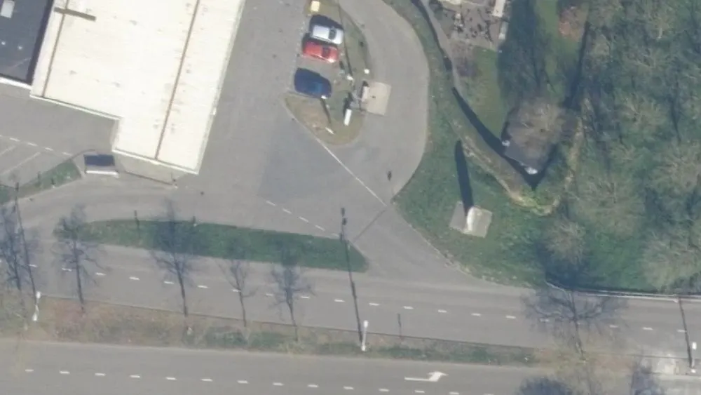 Luchtfoto van de omgeving van Bp Lunetten aan de Lunettenbaan 100. Nog geen foto's van de locatie zelf.