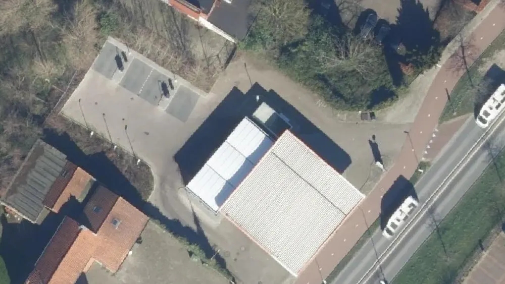 Luchtfoto van de omgeving van Esso Express Hillegom aan de Van Den Endelaan 17. Nog geen foto's van de locatie zelf.