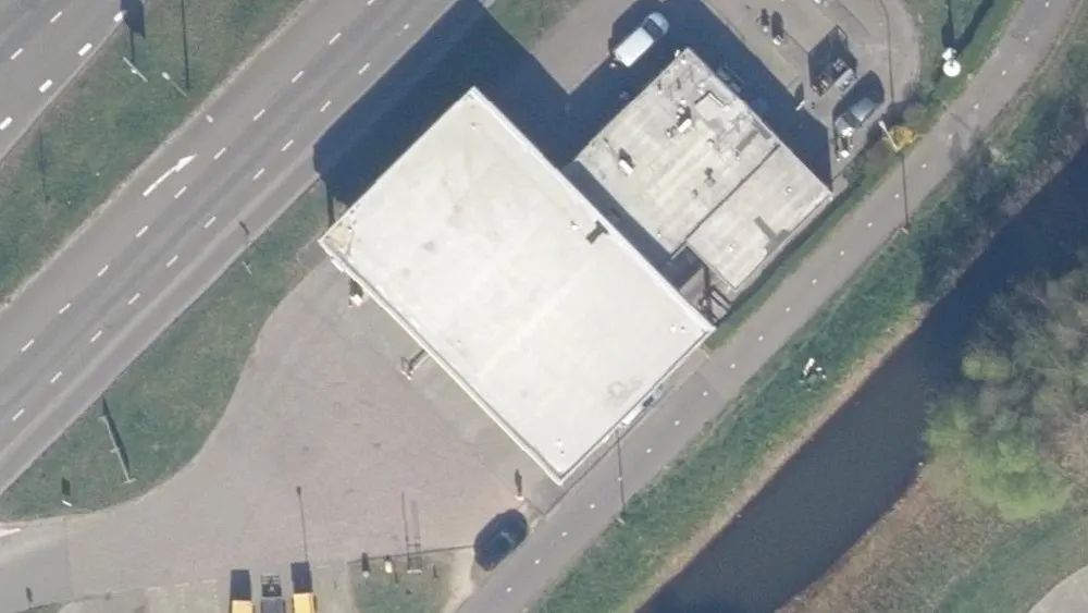 Luchtfoto van de omgeving van Shell Station S15 aan de A C Verhoefweg 1. Nog geen foto's van de locatie zelf.