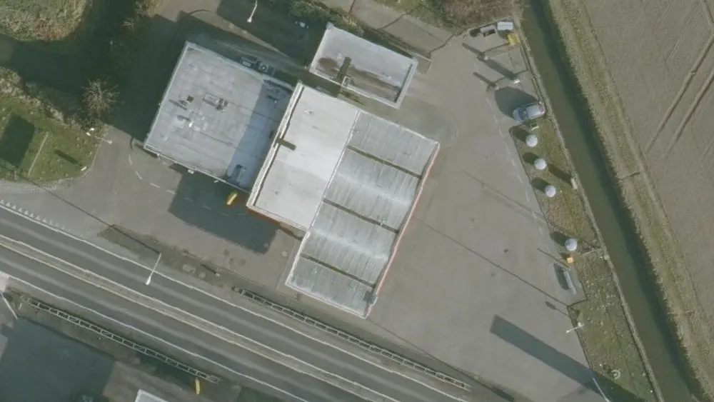 Luchtfoto van de omgeving van Shell Station Geervliet Nz aan de Groene Kruisweg Nz 10. Nog geen foto's van de locatie zelf.