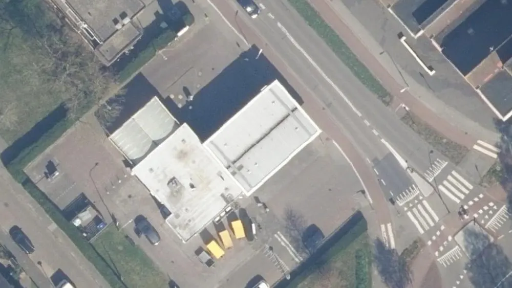 Luchtfoto van de omgeving van Shell Station Aalberslaan aan de Burgemeester Aalberslaan 96. Nog geen foto's van de locatie zelf.
