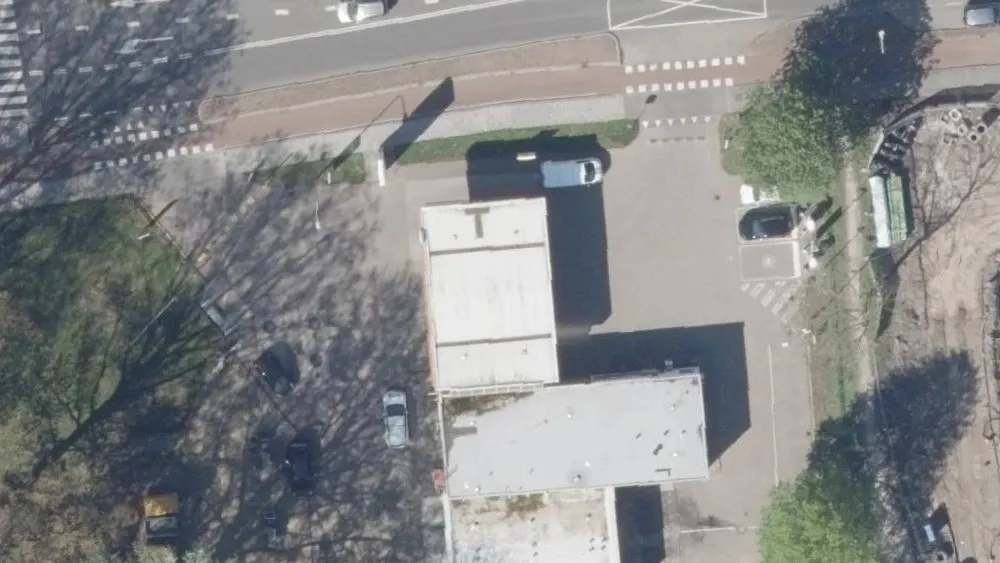 Luchtfoto van de omgeving van Shell Station De Wijert aan de Van Ketwich Verschuurln 106. Nog geen foto's van de locatie zelf.