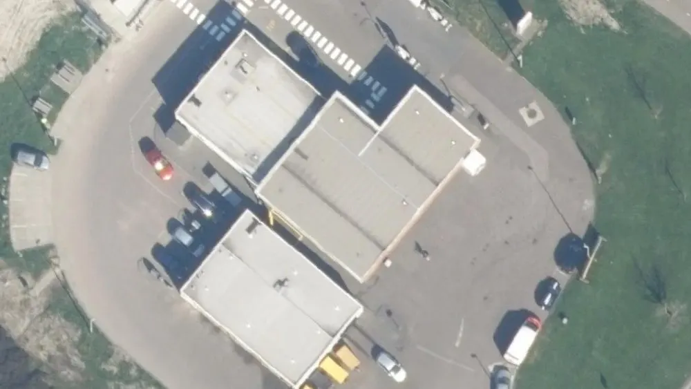 Luchtfoto van de omgeving van Shell Station Oostvoorne aan de Brielseweg 115. Nog geen foto's van de locatie zelf.