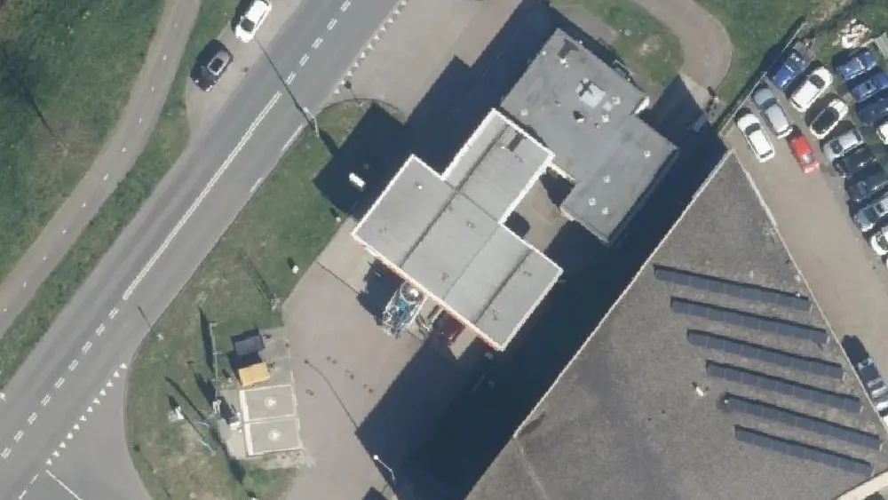 Luchtfoto van de omgeving van Shell Station Aziëlaan aan de Tankval 1. Nog geen foto's van de locatie zelf.