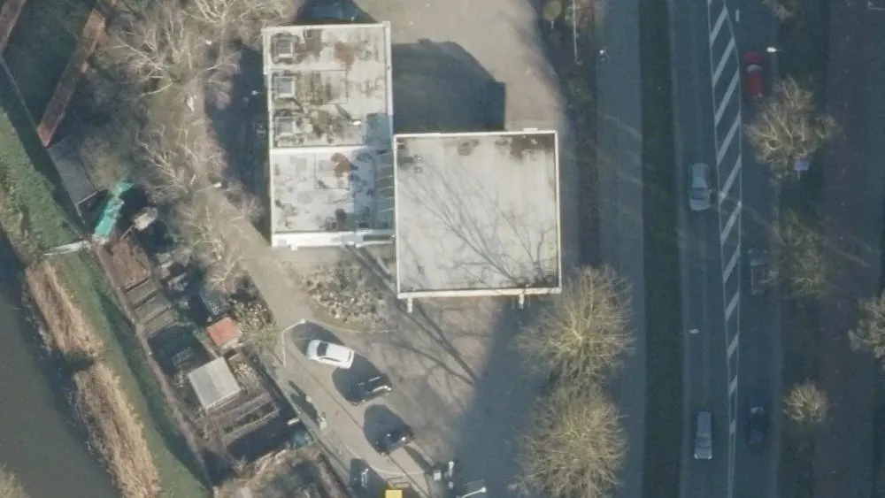 Luchtfoto van de omgeving van Shell Station Rondweg West aan de Rondweg-West 15. Nog geen foto's van de locatie zelf.