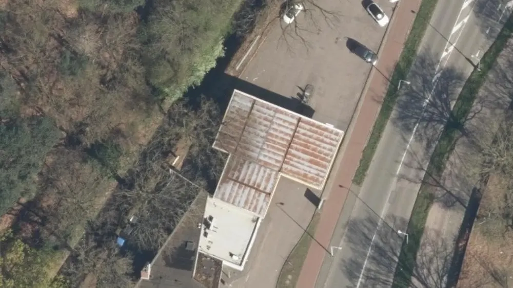 Luchtfoto van de omgeving van Shell Station Vredeoord aan de Vredeoord 2 A. Nog geen foto's van de locatie zelf.