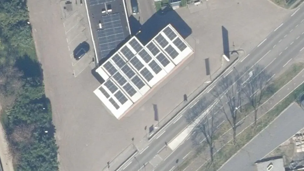 Luchtfoto van de omgeving van Shell Station Heeswijk aan de Heeswijk 45. Nog geen foto's van de locatie zelf.