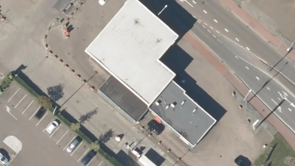 Luchtfoto van de omgeving van Shell Van Berkel aan de Kennedylaan 2. Nog geen foto's van de locatie zelf.