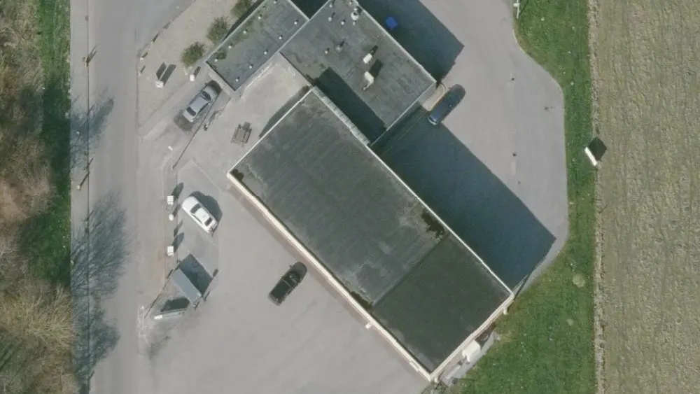 Luchtfoto van de omgeving van Shell Station Hooiveld aan de Het Hooiveld 1. Nog geen foto's van de locatie zelf.