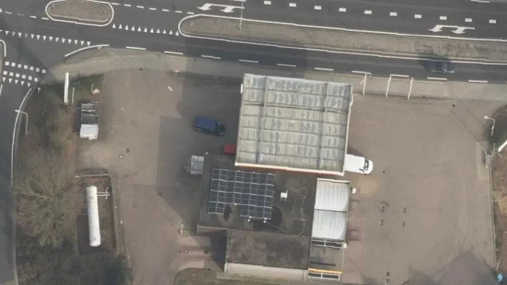 Luchtfoto van de omgeving van Shell Station Herkenbosch aan de Keulsebaan 2. Nog geen foto's van de locatie zelf.