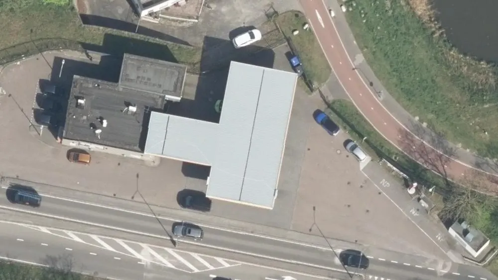 Luchtfoto van de omgeving van Shell Station Willemspoort aan de Vlijmenseweg 1b. Nog geen foto's van de locatie zelf.